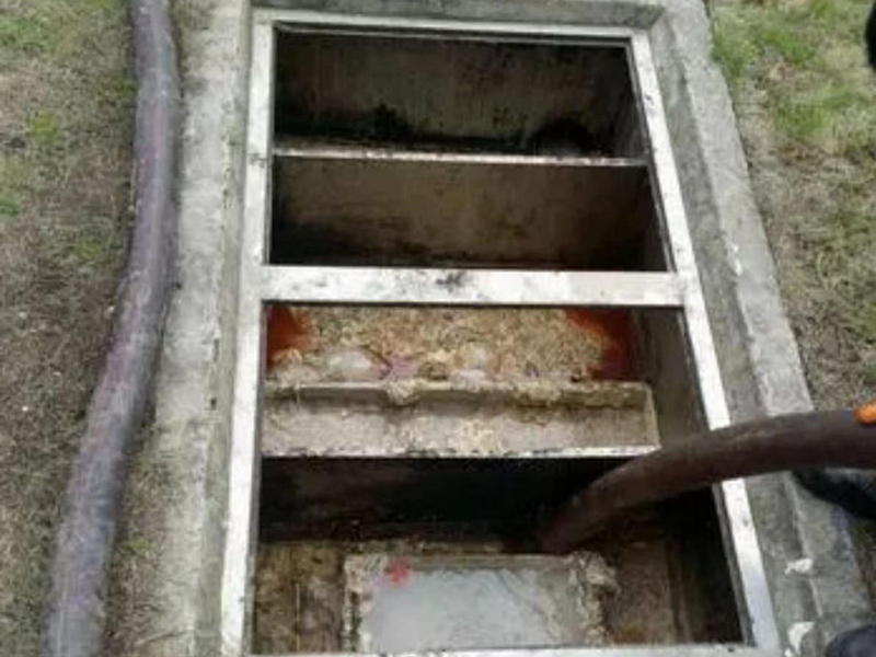 五龙口镇隔油池清理