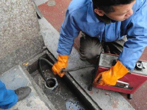 五龙口镇疏通下水道